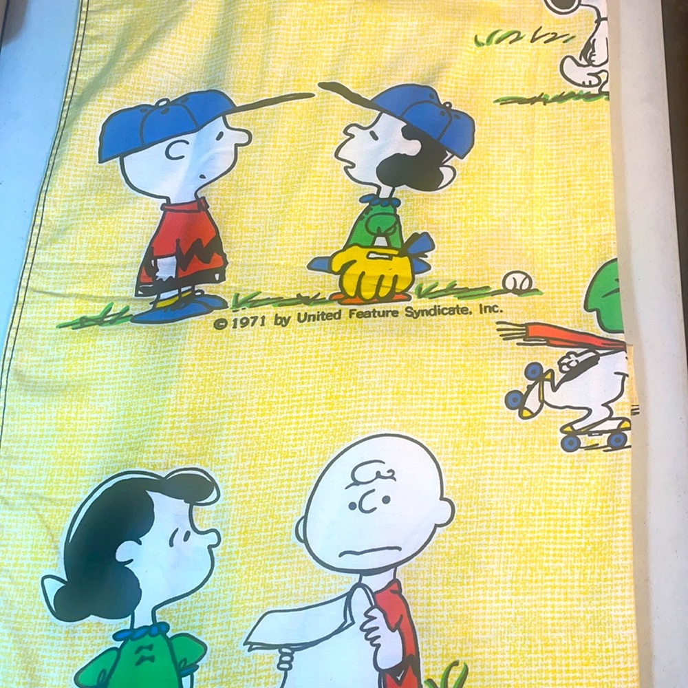 RARE VIntage 1971 "Peanuts" Bedspread Twin Size